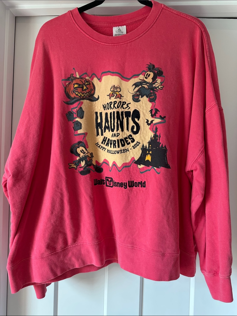 Walt Disney World Halloween 2023 'Haunts and Hayrides' Pink Sweatshirt